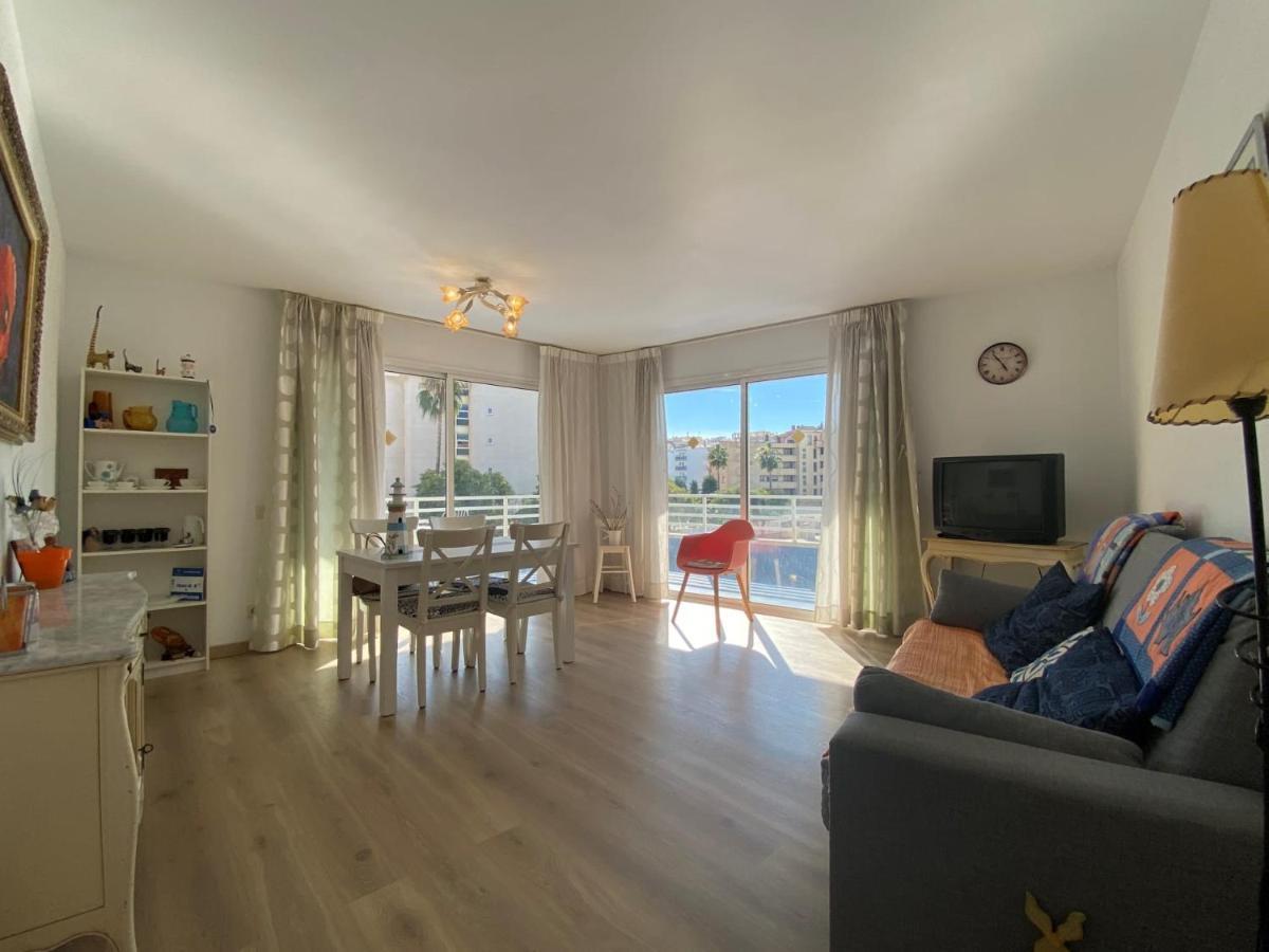 Apartamentos Ch 萨洛 外观 照片