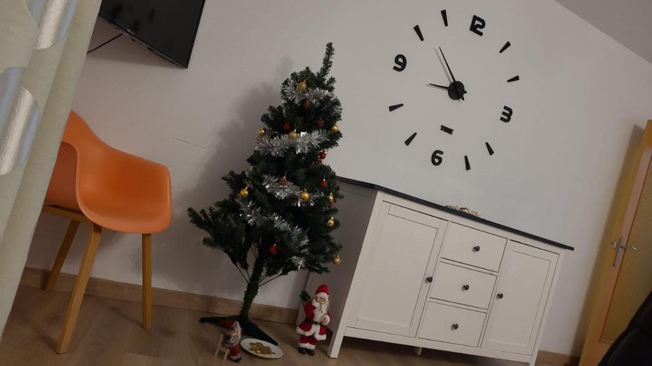 Apartamentos Ch 萨洛 外观 照片