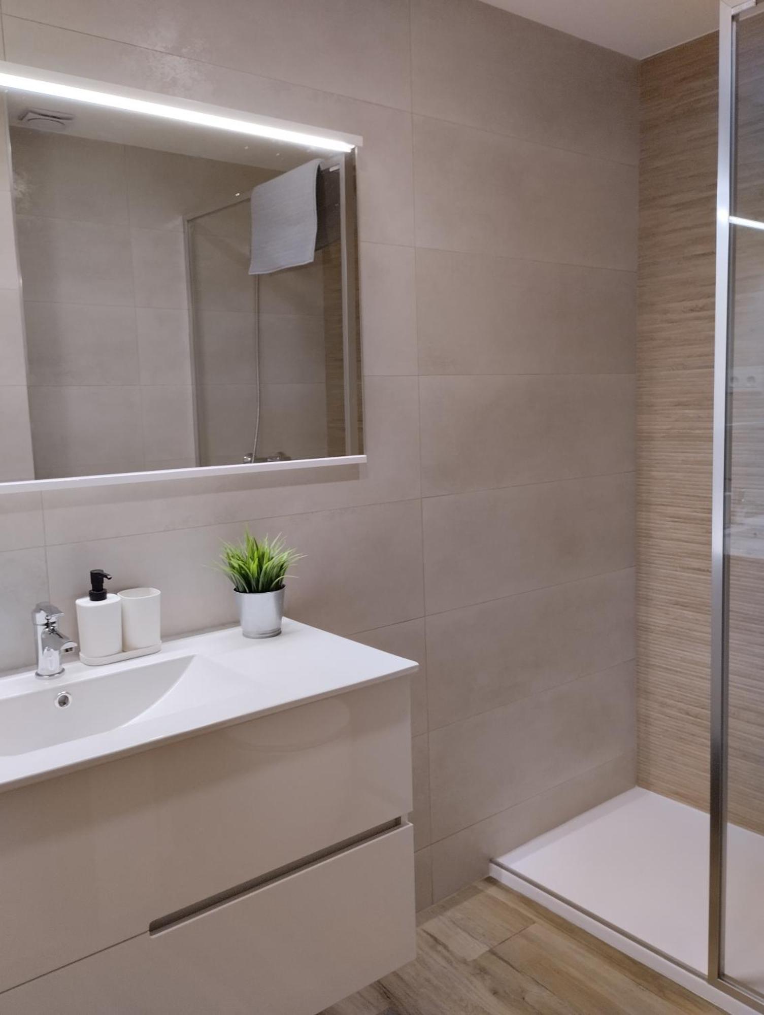 Apartamentos Ch 萨洛 外观 照片